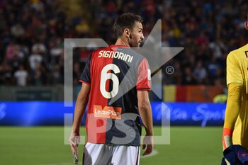 2022-08-28 - Milan  Badelj (Genoa) enters the field wearing a celebratory shirt in memory of Gianluca Signorini, who was born in Pisa and played for Genoa and Pisa - AC PISA VS GENOA CFC - ITALIAN SERIE B - SOCCER