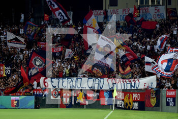 2022-08-28 - Fans banner in memory of Gianluca Signorini, who was born in Pisa and was a Genoa and Pisa player - AC PISA VS GENOA CFC - ITALIAN SERIE B - SOCCER