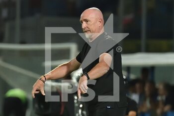 2022-08-28 - Head coach of Pisa Rolando Maran - AC PISA VS GENOA CFC - ITALIAN SERIE B - SOCCER