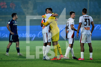 2022-08-28 - Players of Genoa celebrate at the end of the match - AC PISA VS GENOA CFC - ITALIAN SERIE B - SOCCER