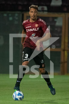 2022-08-28 - Cionek Thiago reggina carries the ball  - REGGINA 1914 VS FC SUDTIROL - ITALIAN SERIE B - SOCCER