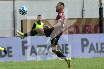 2022-09-03 - Luigi Canotto reggina carries the ball - REGGINA 1914 VS PALERMO FC - ITALIAN SERIE B - SOCCER