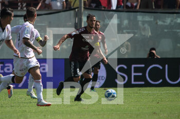 2022-09-03 - Crisetig Lorenzo reggina carries the ball  - REGGINA 1914 VS PALERMO FC - ITALIAN SERIE B - SOCCER