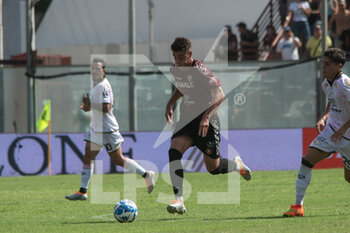 2022-09-03 - Pierozzi Niccolò reggina carries the ball  - REGGINA 1914 VS PALERMO FC - ITALIAN SERIE B - SOCCER