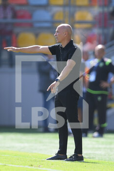 2022-09-17 - FROSINONE, ITALY - September 17 : Head Coach Eugenio Corini of Palermo gestures during  Italian  Serie B soccer match between  Frosinone and Palermo at Stadio Benito Stirpe on September 17,2022  in Frosinone Italy

 - FROSINONE CALCIO VS PALERMO FC - ITALIAN SERIE B - SOCCER