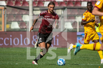 2022-09-17 - Gianluca Di Chiara Reggina carries the ball  - REGGINA 1914 VS AS CITTADELLA - ITALIAN SERIE B - SOCCER
