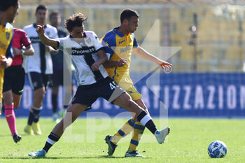 2022-10-01 - Roberto Inglese (Parma Calcio) and Luca Mazzitelli (Frosinone Calcio) - PARMA CALCIO VS FROSINONE CALCIO - ITALIAN SERIE B - SOCCER