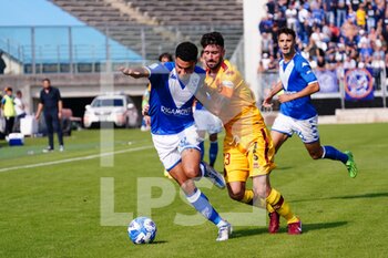 2022-10-08 - Alexander Jallow (Brescia FC) and Simone Branca (AS Cittadella) - BRESCIA CALCIO VS AS CITTADELLA - ITALIAN SERIE B - SOCCER