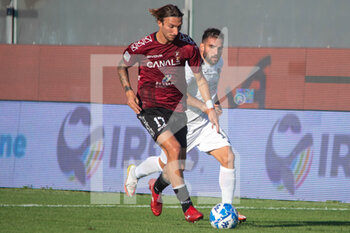 2022-10-08 - Di Chiara Gianluca Reggina carries the ball - REGGINA 1914 VS COSENZA CALCIO - ITALIAN SERIE B - SOCCER