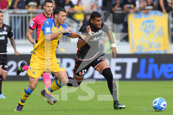2022-10-22 - FROSINONE, ITALY -  October 22 : Walid Cheddira (R) of  Bari in action against   Luca mazzitelli  (L) of Frosinone during the  Serie B  soccer match between  Frosinone and Bari Stadio Benito Stirpe on October 22,2022 in Frosinone Italy  - FROSINONE CALCIO VS SSC BARI - ITALIAN SERIE B - SOCCER