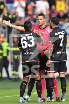 2022-10-22 - FROSINONE, ITALY - October 22 : The Referee Daniele Perenzoni Show red card at Daniele Bellomo during Italian Serie B soccer match at between  Frosinone and Bari  Stadio Benito Stirpe on October 22,2022 in Frosinone Italy  - FROSINONE CALCIO VS SSC BARI - ITALIAN SERIE B - SOCCER