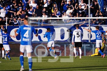 2022-11-05 - Florian Aye (Brescia FC) celebrates his goal - BRESCIA CALCIO VS ASCOLI CALCIO - ITALIAN SERIE B - SOCCER