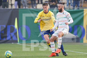 2022-12-08 - Luca Magnino (Modena) and Francesco Zampano (Venezia) - MODENA FC VS VENEZIA FC - ITALIAN SERIE B - SOCCER