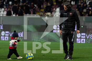 2022-12-17 - Inzaghi Filippo coach Reggina and his little son - REGGINA 1914 VS SSC BARI - ITALIAN SERIE B - SOCCER