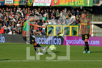 2022-12-18 - free kick n21 anthony partipilo - TERNANA CALCIO VS COMO 1907 - ITALIAN SERIE B - SOCCER