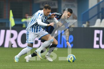 2022-12-26 - Alessandro  Murgia (Spal) and Marius Marin (Pisa) fight for the ball - SPAL VS AC PISA - ITALIAN SERIE B - SOCCER