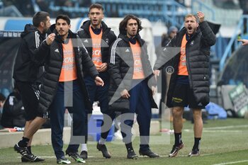 2022-12-26 - Players of Pisa protests to assistant referee - SPAL VS AC PISA - ITALIAN SERIE B - SOCCER