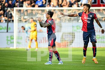 2022-11-12 - Gianluca Lapadula of Cagliari Calcio, Esultanza, Joy After scoring goal, - CAGLIARI CALCIO VS AC PISA - ITALIAN SERIE B - SOCCER