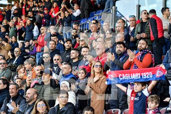 2022-12-26 - Tifosi, Fans, Supporters of Cagliari Calcio, Fabian O'Neill - CAGLIARI VS COSENZA - ITALIAN SERIE B - SOCCER