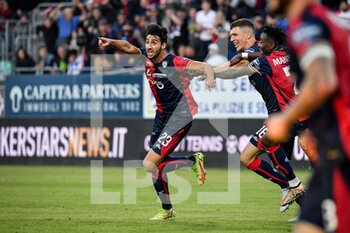 2022-12-26 - Nunzio Lella of Cagliari Calcio, Esultanza, Joy After scoring goal, - CAGLIARI VS COSENZA - ITALIAN SERIE B - SOCCER