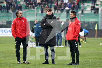 2022-02-12 - coach Michele Mignani (SSC Bari) durante il riscaldamento - MONOPOLI VS BARI - ITALIAN SERIE C - SOCCER