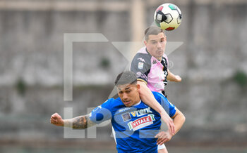 2022-03-27 - Christian Tommasini (18) Paganese Calcio 1926 e Ivan Marconi (15) Palermo F.C. - PAGANESE VS PALERMO - ITALIAN SERIE C - SOCCER