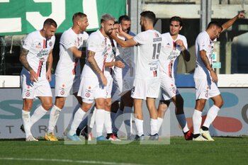 2022-11-13 - Foggia players celebrating Davide Di Pasquale (Foggia) goal - MONOPOLI VS FOGGIA - ITALIAN SERIE C - SOCCER