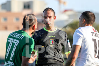 2022-11-13 - referee Luca Angelucci speaking with Orlando Viteritti (Monopoli) and Diego Peralta (Foggia) - MONOPOLI VS FOGGIA - ITALIAN SERIE C - SOCCER