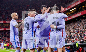 2022-01-20 - Ferran Torres of FC Barcelona celebrates his goal with his teammates during the Spanish Cup, Copa del Rey, round of 16 football match between Athletic Club and FC Barcelona on January 20, 2022 at San Mames stadium in Bilbao, Spain - ATHLETIC CLUB VS FC BARCELONA - SPANISH CUP - SOCCER