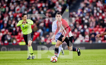 2022-01-20 - Mikel Vesga of Athletic Club during the Spanish Cup, Copa del Rey, round of 16 football match between Athletic Club and FC Barcelona on January 20, 2022 at San Mames stadium in Bilbao, Spain - ATHLETIC CLUB VS FC BARCELONA - SPANISH CUP - SOCCER