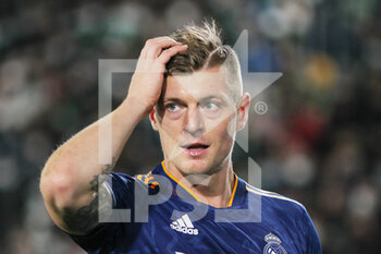 2022-01-20 - Toni Kroos of Real Madrid during the Spanish Cup, Copa del Rey, round of 16 football match between Elche CF and Real Madrid on January 20, 2022 at Martinez Valero stadium in Elche, Alicante, Spain - ELCHE CF VS REAL MADRID - SPANISH CUP - SOCCER
