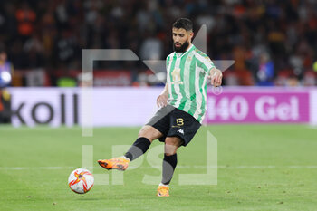 2022-04-23 - Nabil Fekir of Real Betis during the Spanish Cup, Copa del Rey, Final football match between Real Betis Balompie and Valencia CF on April 23, 2022 at Estadio de la Cartuja in Sevilla, Spain - FINAL - REAL BETIS BALOMPIE VS VALENCIA CF - SPANISH CUP - SOCCER