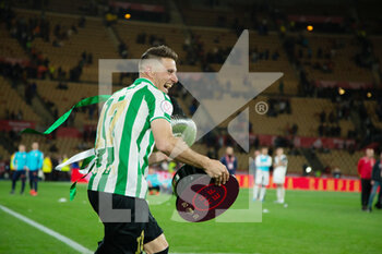 2022-04-23 - Joaquin Sanchez of Real Betis celebrates the victory with the Cup trophy after winning the Spanish Cup, Copa del Rey, Final football match between Real Betis Balompie and Valencia CF on April 23, 2022 at Estadio de la Cartuja in Sevilla, Spain - FINAL - REAL BETIS BALOMPIE VS VALENCIA CF - SPANISH CUP - SOCCER