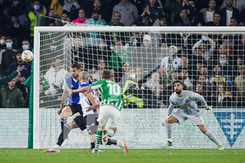 2022-01-18 - Sergio Canales of Real Betis scores a goal during the Spanish championship La Liga football match between Real Betis and Deportivo Alaves on January 18, 2022 at Benito Villamarin stadium in Sevilla, Spain - REAL BETIS VS DEPORTIVO ALAVES - SPANISH LA LIGA - SOCCER