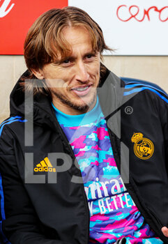 2022-02-12 - Luka Modric of Real Madrid CF looks on during the Spanish championship La Liga football match between Villarreal CF and Real Madrid on February 12, 2022 at the Ceramica Stadium in Vila-real, Spain - VILLARREAL CF VS REAL MADRID - SPANISH LA LIGA - SOCCER