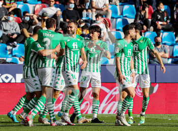 2022-02-13 - Edgar Gonzalez of Real Betis celebrates a goal with teammates during the Spanish championship La Liga football match between Levante UD and Real Betis Balompie on February 13, 2022 at the Ciutat de Valencia Stadium in Valencia, Spain - LEVANTE UD VS REAL BETIS BALOMPIE - SPANISH LA LIGA - SOCCER