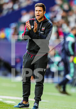 2022-02-13 - Alessio Lisci, coach of Levante during the Spanish championship La Liga football match between Levante UD and Real Betis Balompie on February 13, 2022 at the Ciutat de Valencia Stadium in Valencia, Spain - LEVANTE UD VS REAL BETIS BALOMPIE - SPANISH LA LIGA - SOCCER