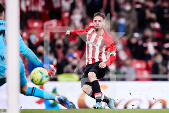 2022-02-20 - Iker Muniain of Athletic Club during the Spanish championship La Liga football match between Athletic Club and Real Sociedad on February 20, 2022 at San Mames stadium in Bilbao, Spain - ATHLETIC CLUB VS REAL SOCIEDAD - SPANISH LA LIGA - SOCCER