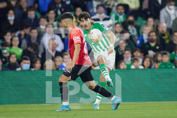 2022-02-20 - Hector Bellerin of Real Betis during the Spanish championship La Liga football match between Real Betis and RCD Mallorca on February 20, 2022 at Benito Villamarin stadium in Sevilla, Spain - REAL BETIS VS RCD MALLORCA - SPANISH LA LIGA - SOCCER