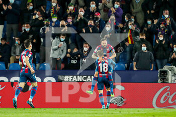 2022-02-25 - Jose Luis Morales of Levante UD celebrates a goal with teammates during the Spanish championship La Liga football match between Levante UD and Elche CF on February 25, 2022 at the Ciutat de Valencia Stadium in Valencia, Spain - LEVANTE UD VS ELCHE CF - SPANISH LA LIGA - SOCCER
