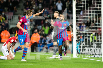 2022-02-27 - Memphis Depay FC Barcelona celebrates a goal during the Spanish championship, La Liga football match between FC Barcelona and Athletic Club on February 27, 2022 at Camp Nou stadium in Barcelona, Spain - FC BARCELONA VS ATHLETIC CLUB - SPANISH LA LIGA - SOCCER