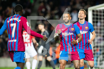 2022-02-27 - Memphis Depay FC Barcelona celebrates a goal during the Spanish championship, La Liga football match between FC Barcelona and Athletic Club on February 27, 2022 at Camp Nou stadium in Barcelona, Spain - FC BARCELONA VS ATHLETIC CLUB - SPANISH LA LIGA - SOCCER