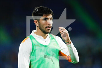 2022-03-12 - Carlos Soler of Valencia warms up during the Spanish championship La Liga football match between Getafe CF and Valencia CF on March 12, 2022 at Coliseum Alfonso Perez stadium in Getafe, Madrid, Spain - GETAFE CF VS VALENCIA CF - SPANISH LA LIGA - SOCCER