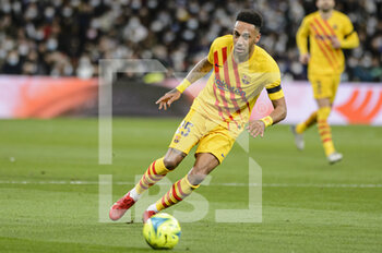 2022-03-20 - 20.03.2022, Madrid, Pierre-Emerick Aubameyang of Fc Barcelona  runs with the ball during the La Liga match between Real Madrid and FC Barcelona at Estadio Santiago Bernabeu on 20 March 2022 in Madrid Spain. - REAL MADRID VS FC BARCELONA - SPANISH LA LIGA - SOCCER