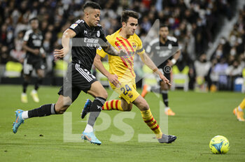 2022-03-20 - 20.03.2022, Madrid, Mariano Diaz of Real Madrid CF (L) battles for the ball with Eric Garcia of Fc Barcelona (R) during the La Liga match between Real Madrid and FC Barcelona at Estadio Santiago Bernabeu on 20 March 2022 in Madrid Spain. - REAL MADRID VS FC BARCELONA - SPANISH LA LIGA - SOCCER