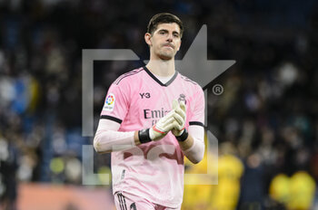 2022-03-20 - 20.03.2022, Madrid, Goalkeeper Thibaut Courtois of Real Madrid CF thanks supporters for standing during the La Liga match between Real Madrid and FC Barcelona at Estadio Santiago Bernabeu on 20 March 2022 in Madrid Spain. - REAL MADRID VS FC BARCELONA - SPANISH LA LIGA - SOCCER