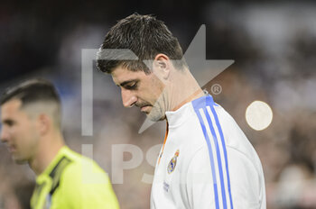 2022-04-09 - 09.04.2022, Madrid, Spain. Goalkeeper Thibaut Courtois of Real Madrid CF getting into the field during the LaLiga Santander match between Real Madrid and Getafe CF at Santiago Bernabeu on 09 April 2022 in Madrid Spain. - REAL MADRID VS GETAFE CF - SPANISH LA LIGA - SOCCER