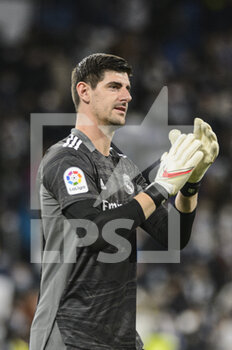 2022-04-09 - 09.04.2022, Madrid, Spain. Goalkeeper Thibaut Courtois of Real Madrid CF thanks supporters for standing during the LaLiga Santander match between Real Madrid and Getafe CF at Santiago Bernabeu on 09 April 2022 in Madrid Spain. - REAL MADRID VS GETAFE CF - SPANISH LA LIGA - SOCCER