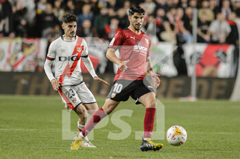 2022-04-11 - 09.04.2022, Madrid, Spain. Carlos Soler of Valencia CF looks to pass the ball during the LaLiga Santander match between Rayo Vallecano and Valencia CF at Estadio de Vallecas on 11 April 2022 in Madrid Spain. - RAYO VALLECANO AND VALENCIA CF - SPANISH LA LIGA - SOCCER
