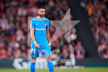 2022-04-30 - Yannick Carrasco of Atletico de Madrid during the Spanish championship La Liga football match between Athletic Club and Atletico de Madrid on April 30, 2022 at San Mames stadium in Bilbao, Spain - ATHLETIC CLUB VS ATLETICO DE MADRID - SPANISH LA LIGA - SOCCER